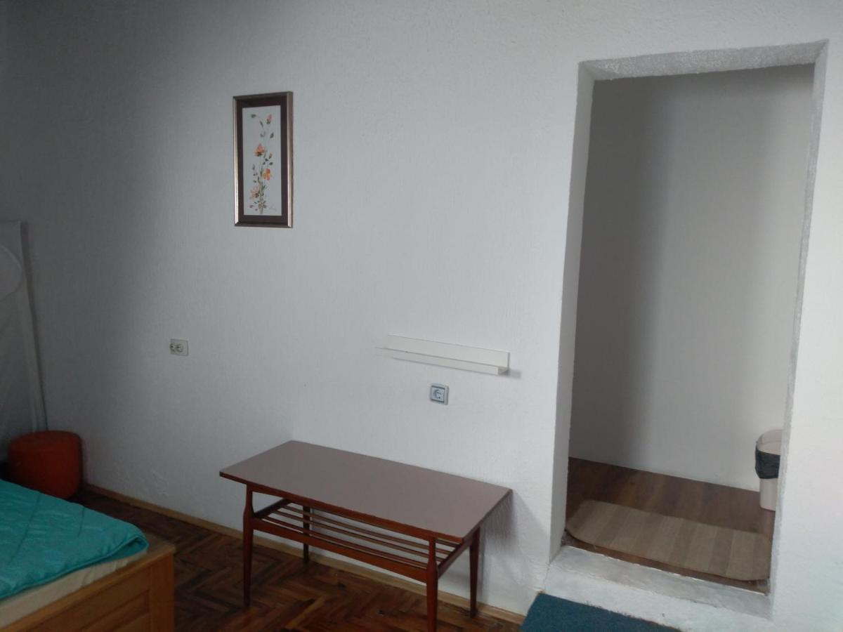 Hostel Trajan Donji Milanovac Exteriör bild