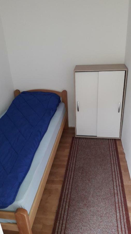 Hostel Trajan Donji Milanovac Exteriör bild